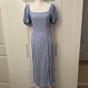 Chic Long Sleeve Floral Dress in Blue